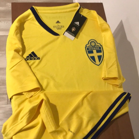 Sweden official soccer jersey for men - Picture 2 of 3